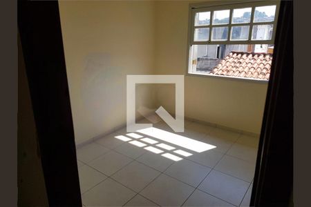 Casa à venda com 3 quartos, 144m² em Jardim Sabara, São Paulo