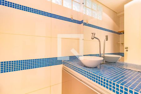 Lavabo de apartamento para alugar com 2 quartos, 72m² em Vila Guarani (zona Sul), São Paulo