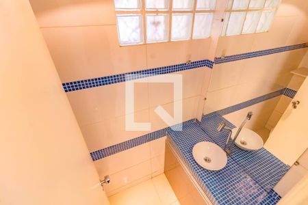 Lavabo de apartamento para alugar com 2 quartos, 72m² em Vila Guarani (zona Sul), São Paulo