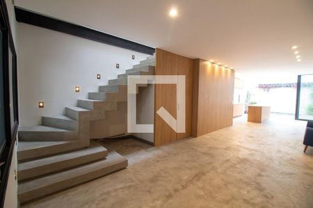 Sala de casa à venda com 3 quartos, 180m² em Campo Belo, São Paulo