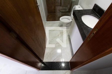 BANHEIRO DA SUITE 1 de casa para alugar com 2 quartos, 162m² em Parque São Quirino, Campinas