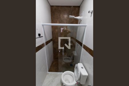 BANHEIRO DA SUITE 1 de casa para alugar com 2 quartos, 162m² em Parque São Quirino, Campinas