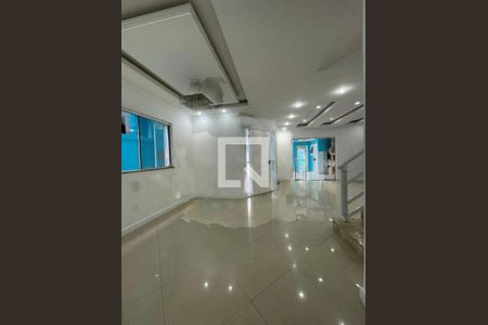 Casa à venda com 4 quartos, 300m² em Recreio dos Bandeirantes, Rio de Janeiro