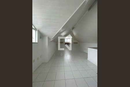 Casa à venda com 4 quartos, 300m² em Recreio dos Bandeirantes, Rio de Janeiro