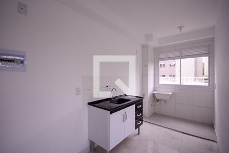 Sala/Cozinha  de apartamento para alugar com 2 quartos, 35m² em Parque Bristol, São Paulo