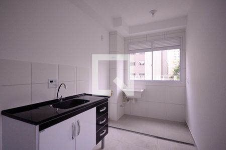 Sala/Cozinha  de apartamento para alugar com 2 quartos, 35m² em Parque Bristol, São Paulo
