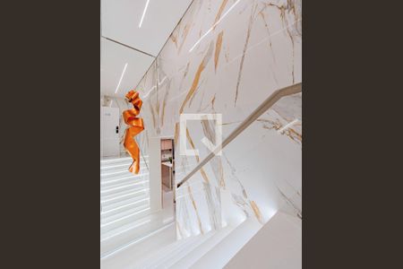 Escada de apartamento à venda com 2 quartos, 172m² em Vila Nova Conceição, São Paulo