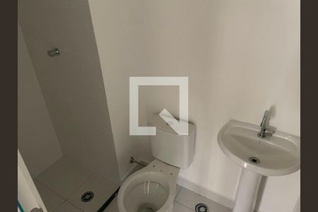 Banheiro Social de apartamento para alugar com 2 quartos, 32m² em Parque Novo Mundo, Guarulhos