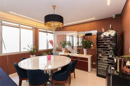 Apartamento à venda com 2 quartos, 138m² em Itaim Bibi, São Paulo