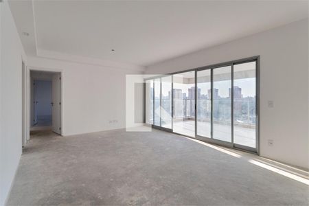 Apartamento à venda com 3 quartos, 121m² em Vila Sofia, São Paulo