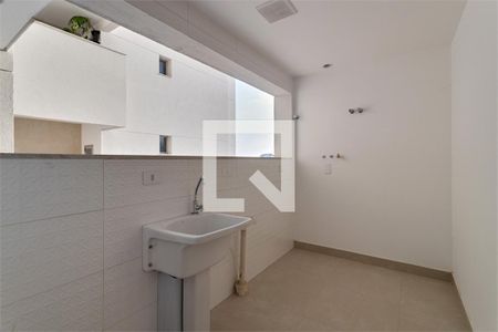 Apartamento à venda com 3 quartos, 121m² em Vila Sofia, São Paulo