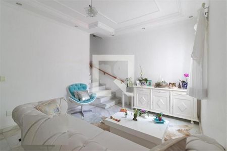 Casa à venda com 3 quartos, 400m² em Vila Claudia, São Paulo