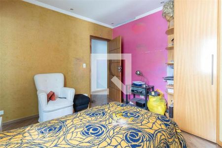 Casa à venda com 3 quartos, 400m² em Vila Claudia, São Paulo