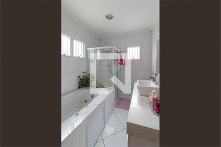 Casa à venda com 3 quartos, 400m² em Vila Claudia, São Paulo