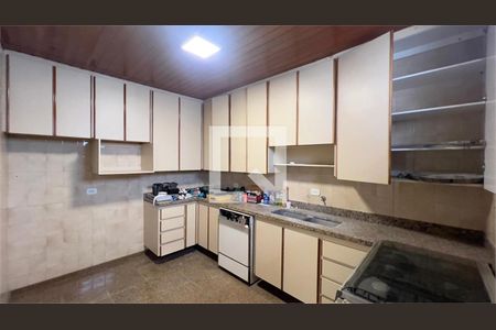 Casa à venda com 3 quartos, 340m² em Vila Sao Paulo, São Paulo