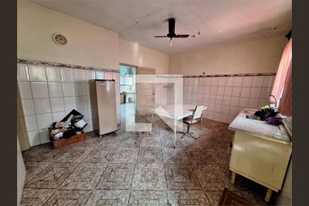 Casa à venda com 3 quartos, 280m² em Vila Campo Grande, São Paulo