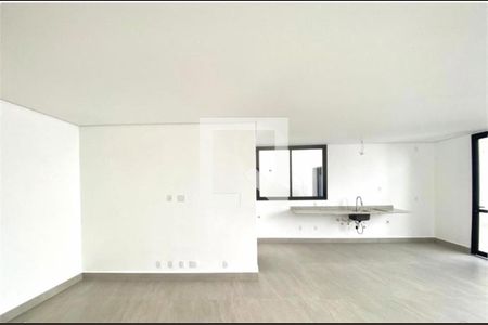 Casa à venda com 4 quartos, 330m² em Jardim Prudência, São Paulo