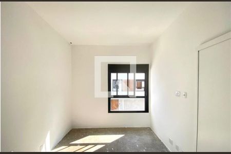 Casa à venda com 4 quartos, 330m² em Jardim Prudência, São Paulo