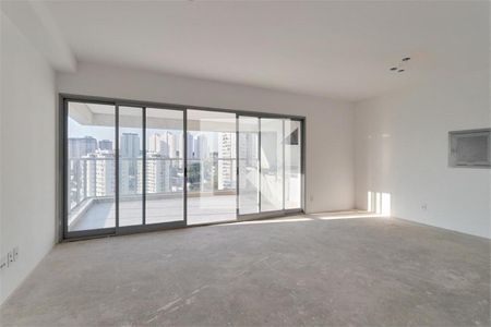 Apartamento à venda com 3 quartos, 121m² em Vila Sofia, São Paulo