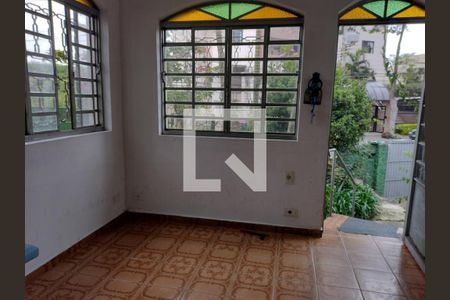 Casa à venda com 3 quartos, 324m² em Vila Assunção, Santo André