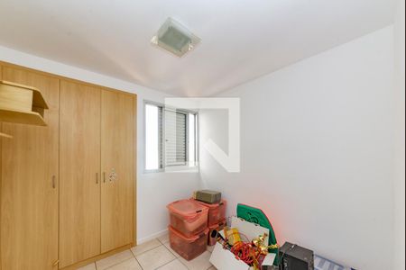 Quarto de apartamento para alugar com 2 quartos, 70m² em Buritis, Belo Horizonte