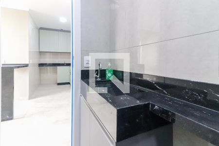 Banheiro de apartamento para alugar com 2 quartos, 35m² em Jardim Peri Peri, São Paulo