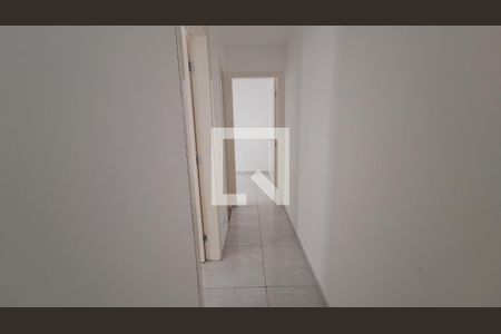 Corredor de apartamento para alugar com 2 quartos, 58m² em Jardim Casa Branca, Suzano