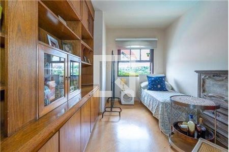 Casa à venda com 4 quartos, 270m² em Vila Sonia, São Paulo