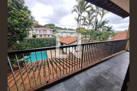 Casa à venda com 4 quartos, 422m² em Jardim Leonor, São Paulo