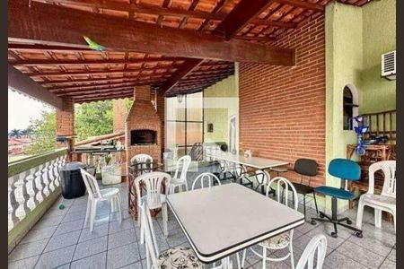 Casa à venda com 4 quartos, 215m² em Jardim Valdibia, São Bernardo do Campo