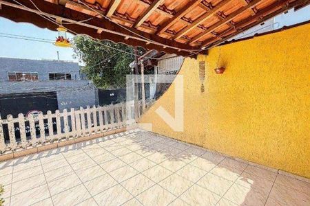 Casa à venda com 3 quartos, 203m² em Vila Metalúrgica, Santo André