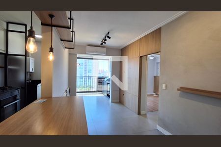 Sala de apartamento à venda com 2 quartos, 61m² em Taquaral, Campinas