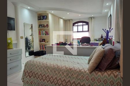 Casa à venda com 4 quartos, 227m² em Vila Campo Grande, São Paulo