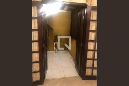 Casa à venda com 3 quartos, 360m² em Vila Graciosa, São Paulo