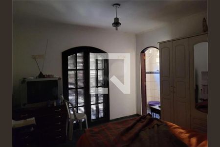 Casa à venda com 3 quartos, 220m² em Utinga, Santo André