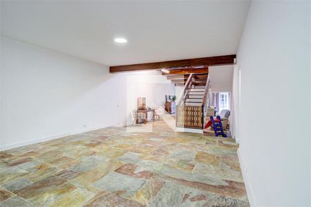 Casa à venda com 3 quartos, 335m² em Campo Belo, São Paulo