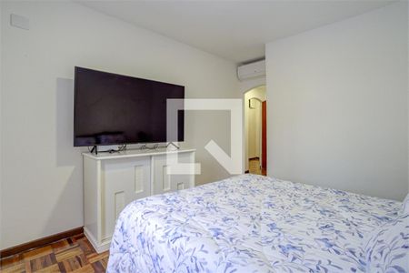 Casa à venda com 3 quartos, 335m² em Campo Belo, São Paulo