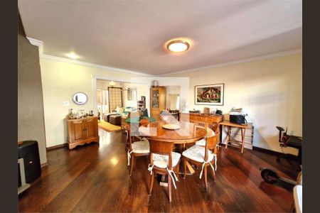 Casa à venda com 4 quartos, 226m² em Granja Julieta, São Paulo