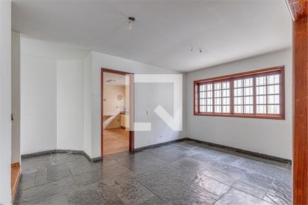 Casa à venda com 3 quartos, 319m² em Jardim Petropolis, São Paulo