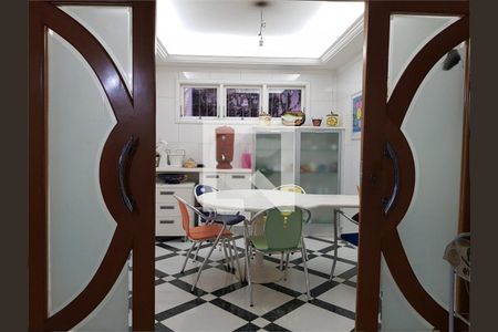 Casa à venda com 4 quartos, 528m² em Jardim Marajoara, São Paulo