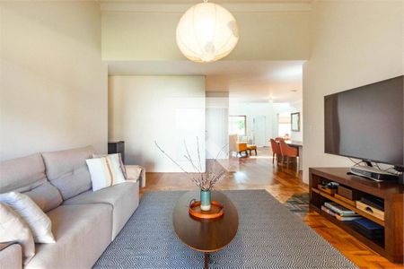 Casa à venda com 5 quartos, 292m² em Santo Amaro, São Paulo