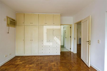 Casa à venda com 3 quartos, 323m² em Jardim Petropolis, São Paulo