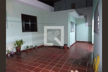 Casa à venda com 4 quartos, 209m² em Campo Grande, São Paulo