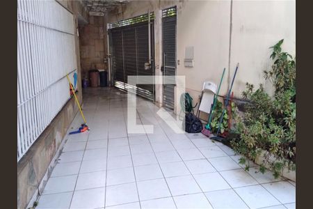 Casa à venda com 4 quartos, 212m² em Granja Julieta, São Paulo