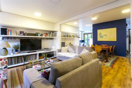 Casa à venda com 3 quartos, 110m² em Santo Amaro, São Paulo