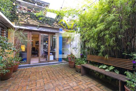 Casa à venda com 3 quartos, 110m² em Santo Amaro, São Paulo