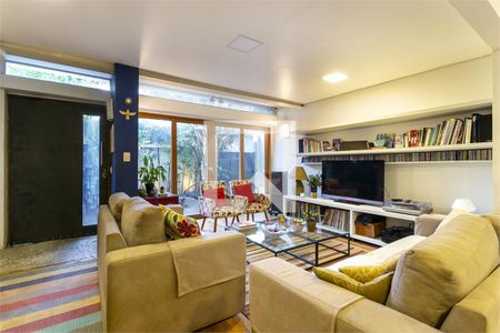 Casa à venda com 3 quartos, 110m² em Santo Amaro, São Paulo