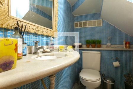 Casa à venda com 3 quartos, 110m² em Santo Amaro, São Paulo