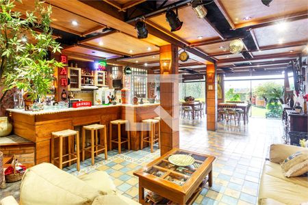 Casa à venda com 3 quartos, 305m² em Interlagos, São Paulo