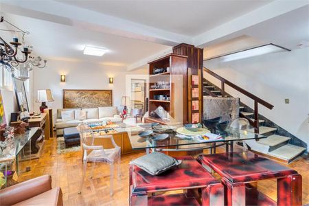 Casa à venda com 3 quartos, 239m² em Vila Nova Caledonia, São Paulo